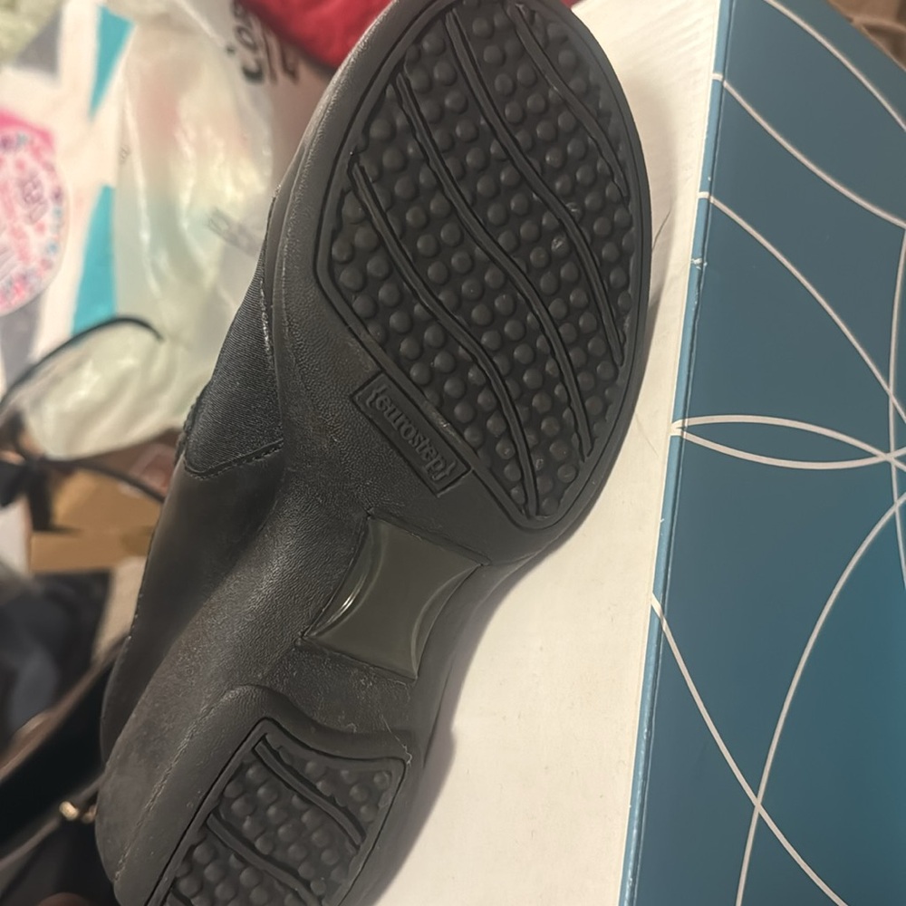 Eurostep black shoes size 6.5. New in box worn once. - Picture 5 of 8